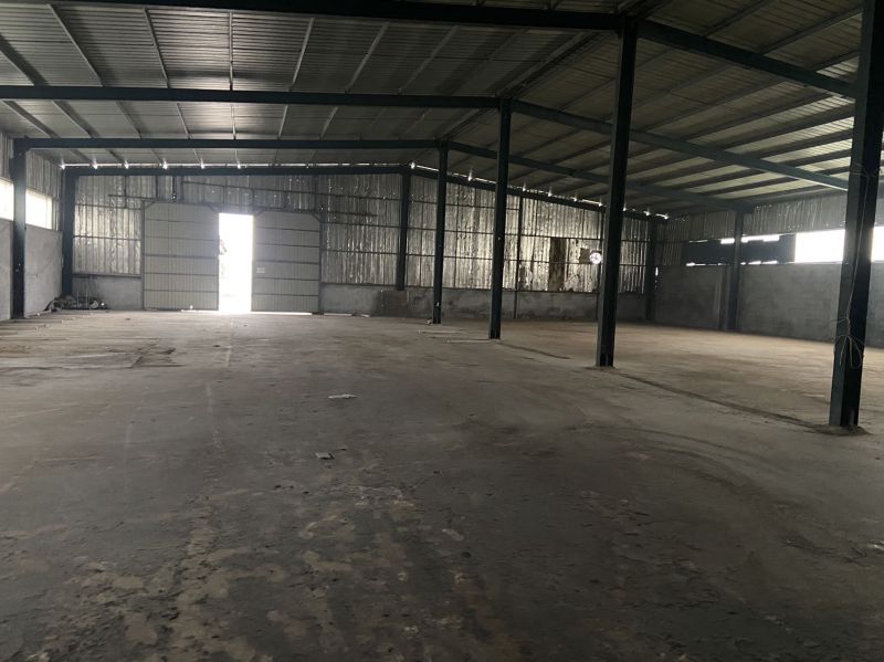 普通裝修5室0廳1衛1500m22000元/月