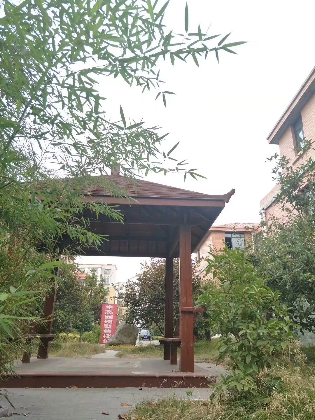 品質(zhì)小區(qū)！6室3廳3衛(wèi)320m2全明戶型，朝向采光好。