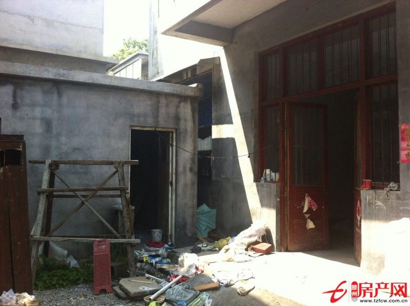 東環路，櫻花苑，前大廟村，單間復式樓六間兩廳整體出租
