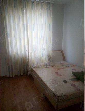 七彩陽光，全套家具家電，拎包入住