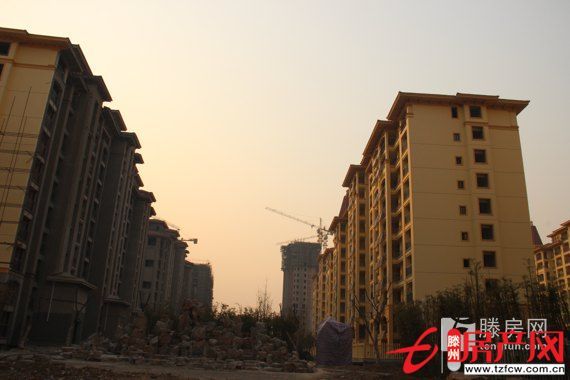 潤恒第一城三室二廳一廚一衛(wèi)朝陽房低價出售