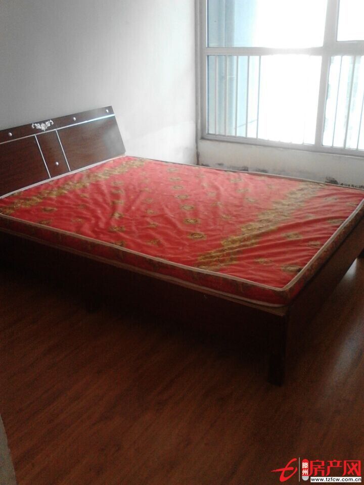 涵翠苑小區，裝修，地暖，有家具空調，很干凈的房子