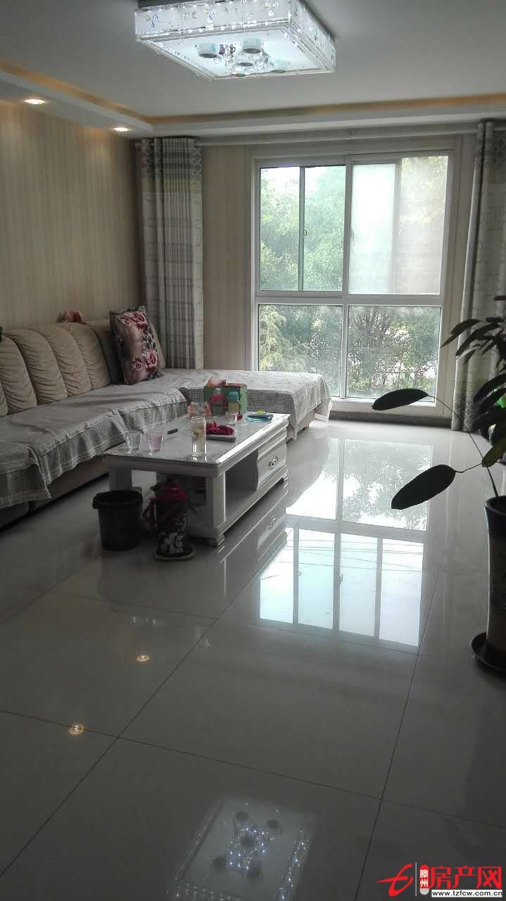 陽光麗景，精裝新房，帶家電家具簡單大方，非誠勿擾！！
