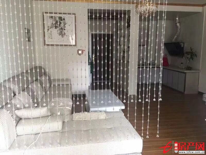 陽光國際學區房精裝修。