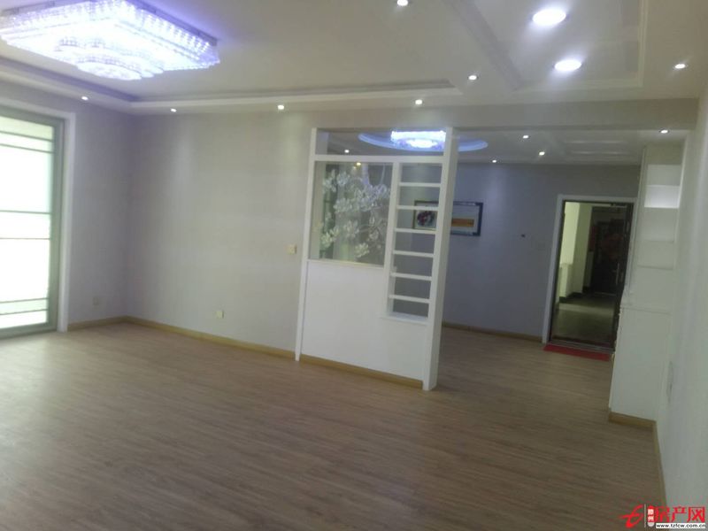 城市之光精裝修房源，中層，新房未住過，采光好