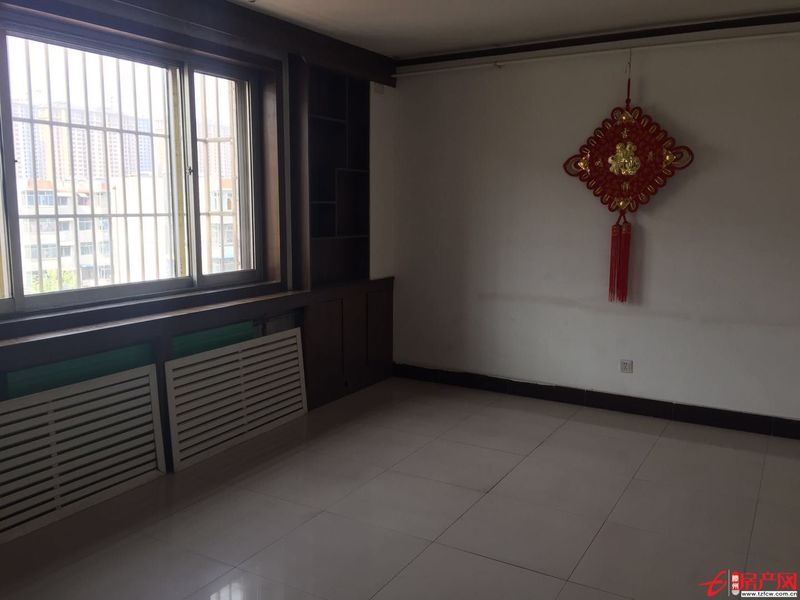 誠(chéng)信花園三室一廳含儲(chǔ)藏室三室向陽