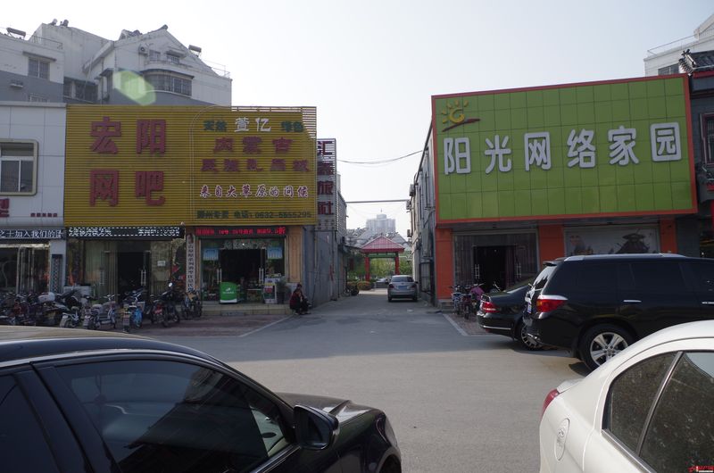 門面出租，樓上樓下可做生意可居住！
