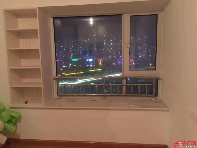 人和天地，環保裝修，學區房，家具家電齊全
