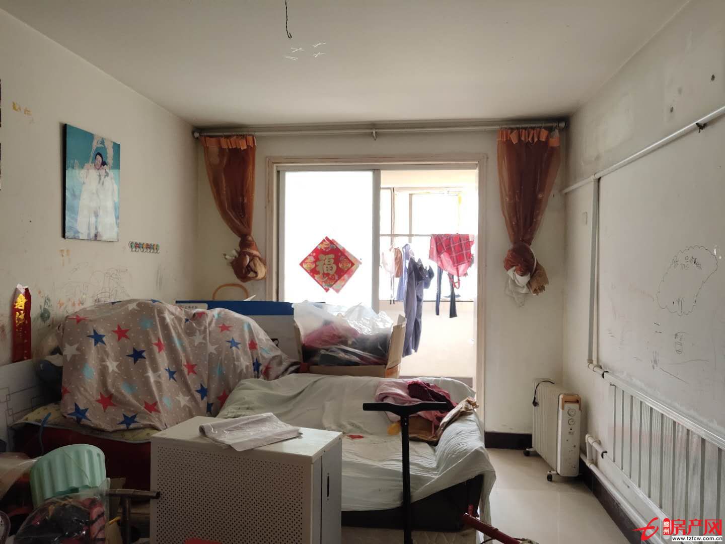 德明花園的，多層2樓三室兩廳，附送儲藏室，104平，證五可貸