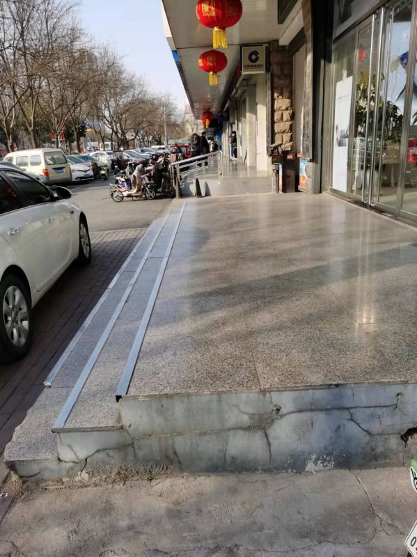 轉讓善國中路三聯家電附近營業房，精裝修65m2 7500元/月
