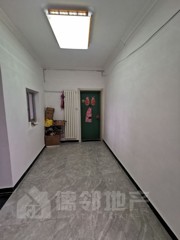 趙王河 房東置換急售，送裝修，采光好，誠心出售，隨時看房。