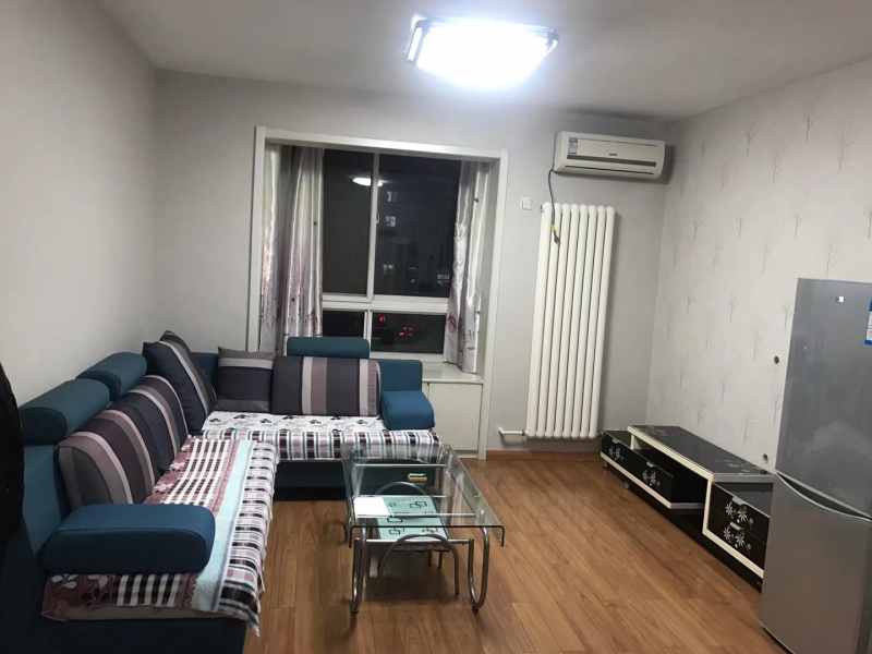 精裝修1室1廳1衛50m21500元/月
