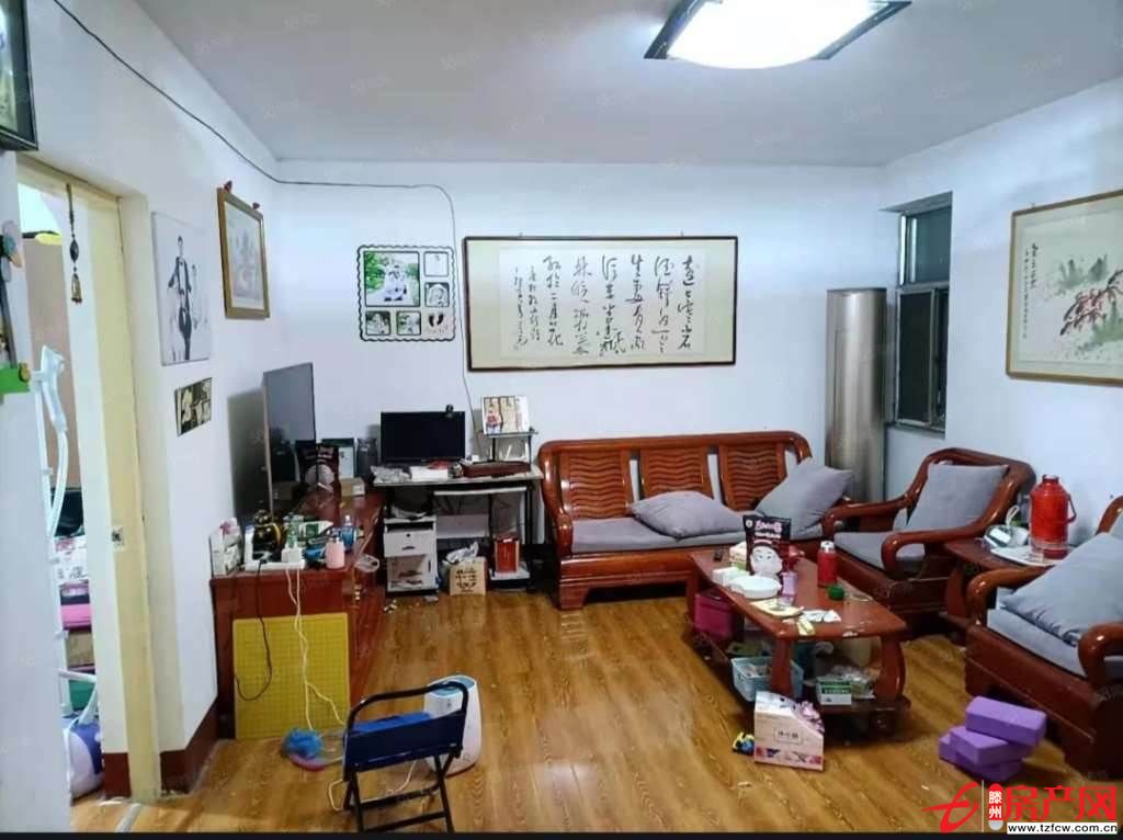 信達小區多層四樓，戶型好，證滿五年，可以貸款